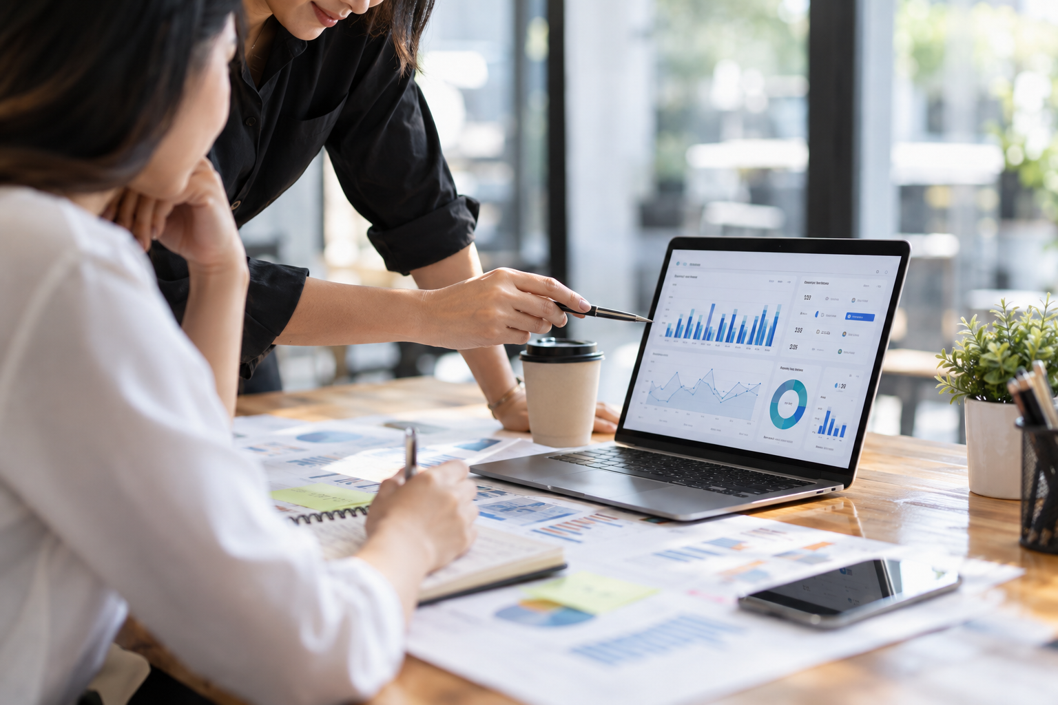 AI analytics สำหรับ CRM ครื่องมือที่นักการตลาดต้องมี